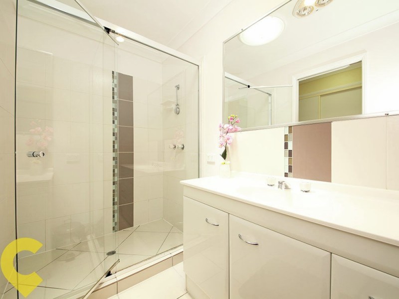 1/4 Olivine Court, Rothwell QLD 4022
