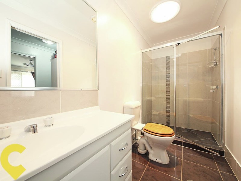 1/4 Olivine Court, Rothwell QLD 4022