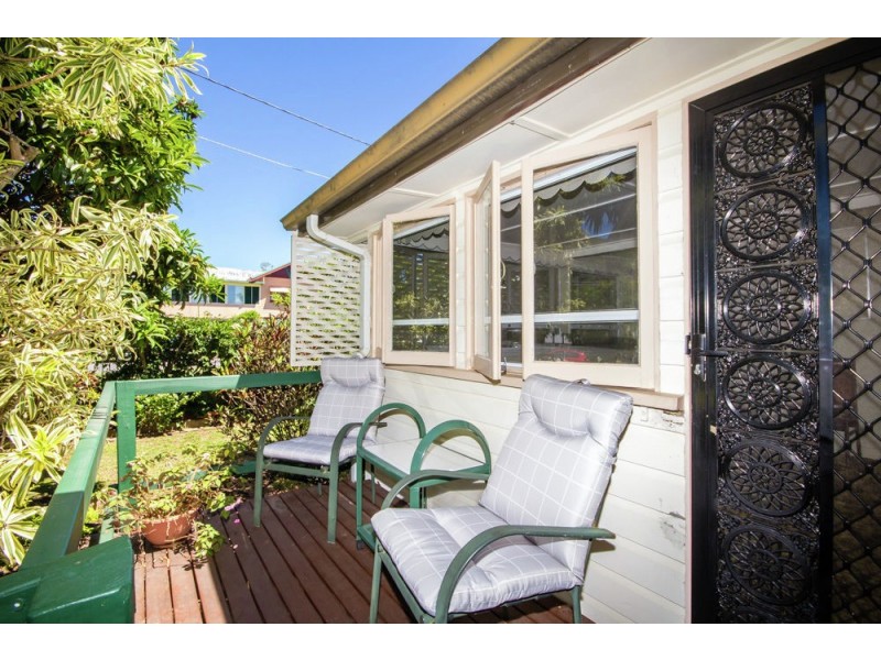 16 Craig Street, Brighton QLD 4017