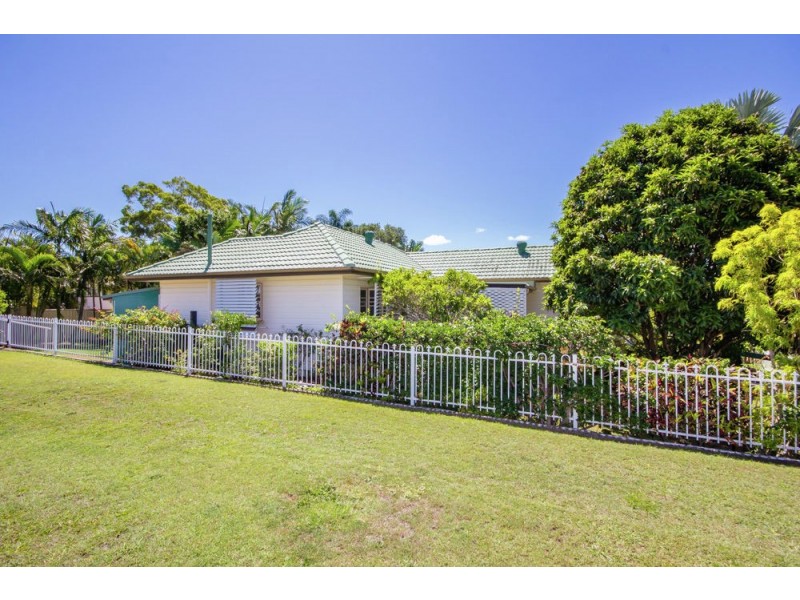 16 Craig Street, Brighton QLD 4017