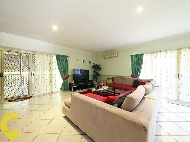 15 Avondale Street, Morayfield QLD 4506