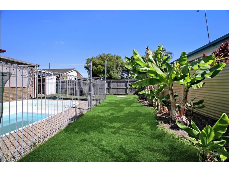 17 Lockyer Parade, Deception Bay QLD 4508