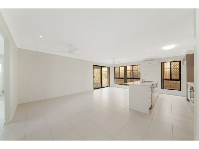 26 Scenery Cres, Narangba QLD 4504