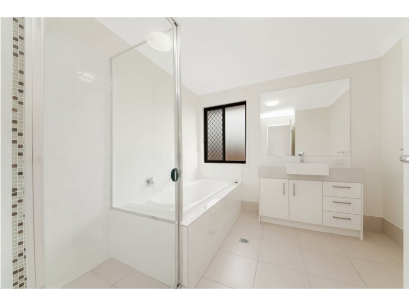 26 Scenery Cres, Narangba QLD 4504
