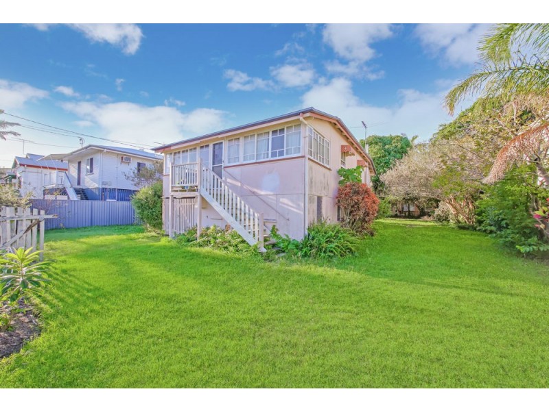 12 Louis Street, Redcliffe QLD 4020