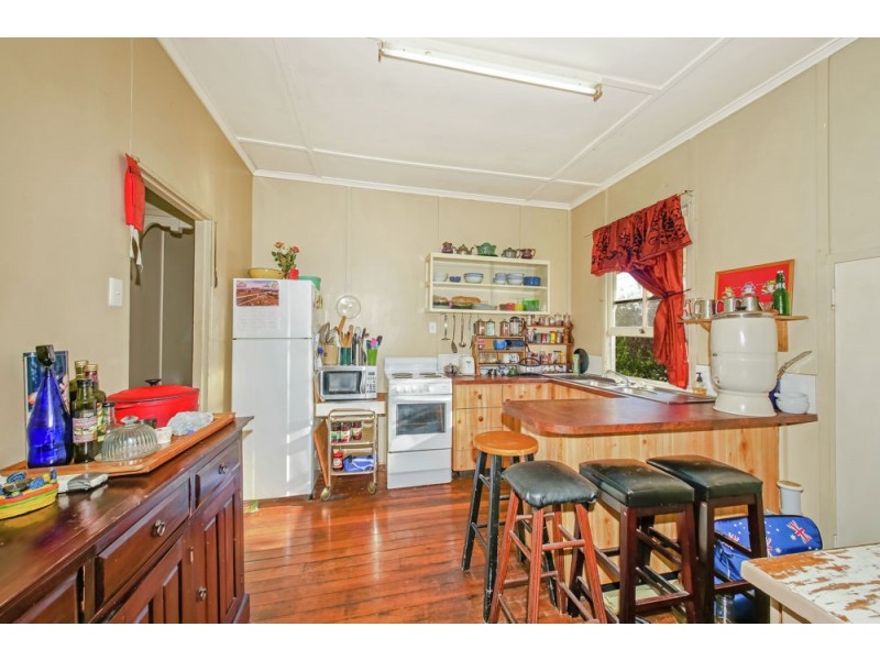 12 Louis Street, Redcliffe QLD 4020