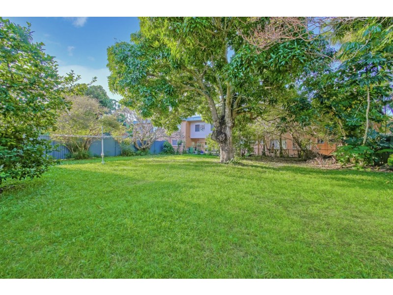 12 Louis Street, Redcliffe QLD 4020