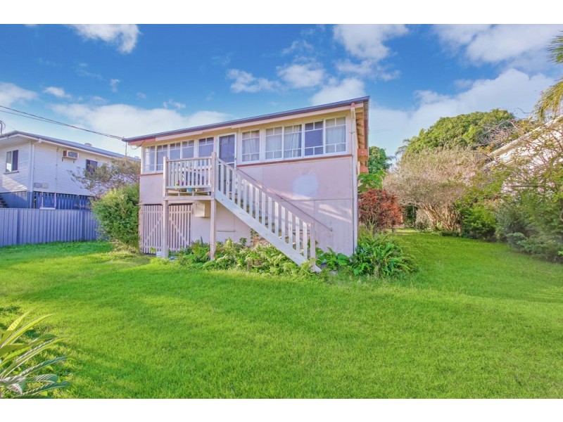 12 Louis Street, Redcliffe QLD 4020