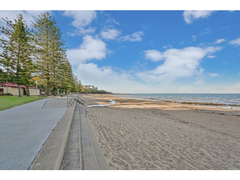 12 Louis Street, Redcliffe QLD 4020