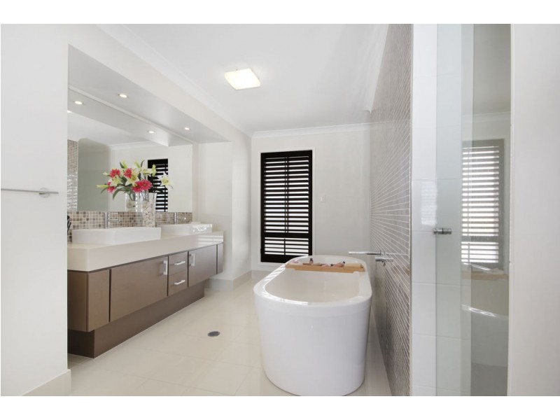 48 Williams Crescent, North Lakes QLD 4509