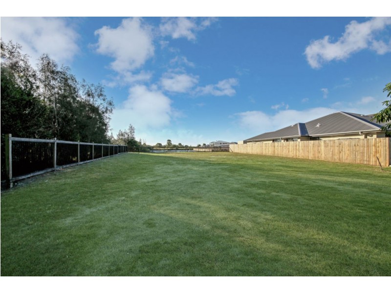 26 Coffey Court, Beachmere QLD 4510