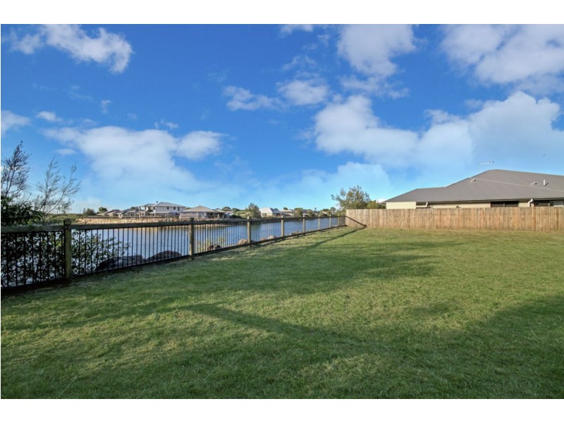 26 Coffey Court, Beachmere QLD 4510