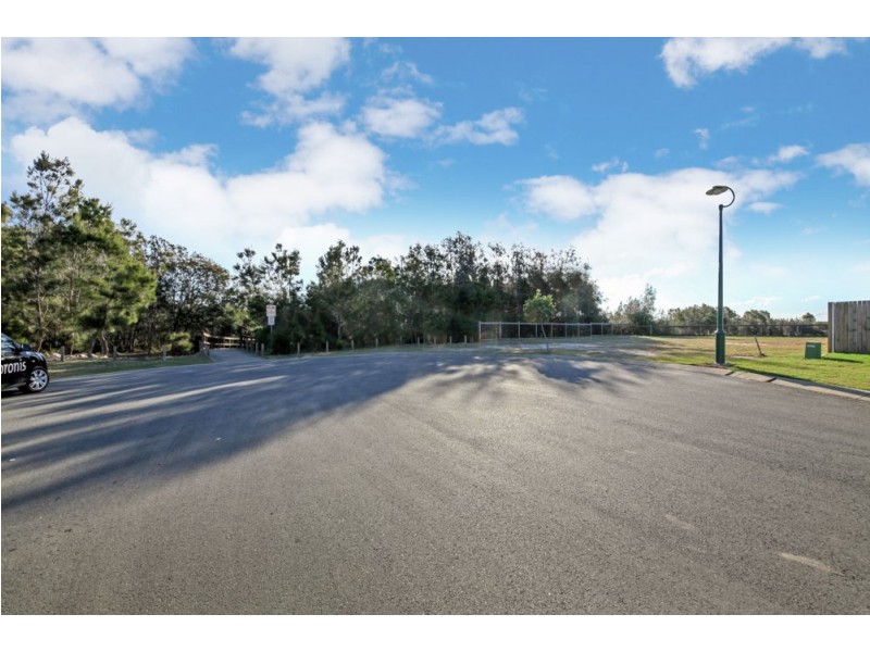 26 Coffey Court, Beachmere QLD 4510