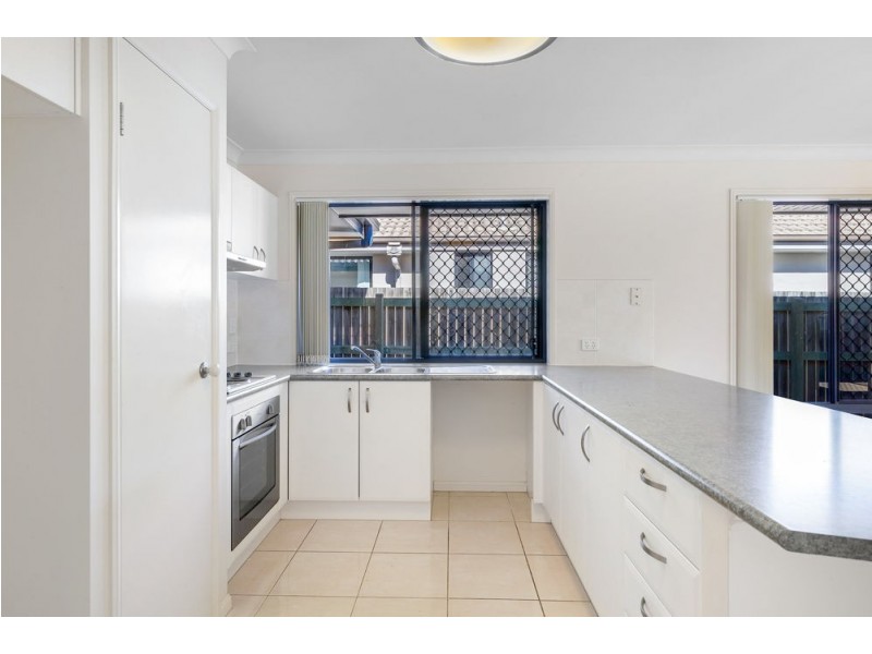 15 Desmond St, Narangba QLD 4504