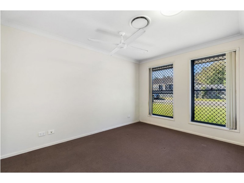 15 Desmond St, Narangba QLD 4504