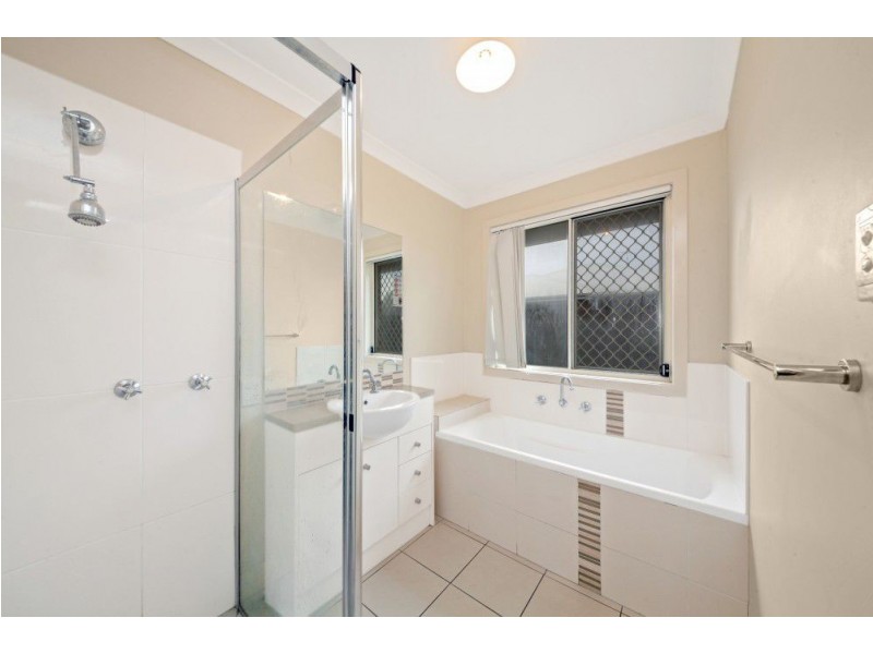 4 Tara Grove, Bellmere QLD 4510