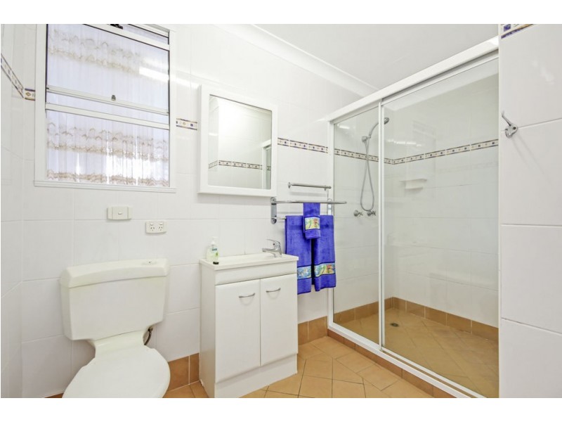 98 Biggs Avenue, Beachmere QLD 4510