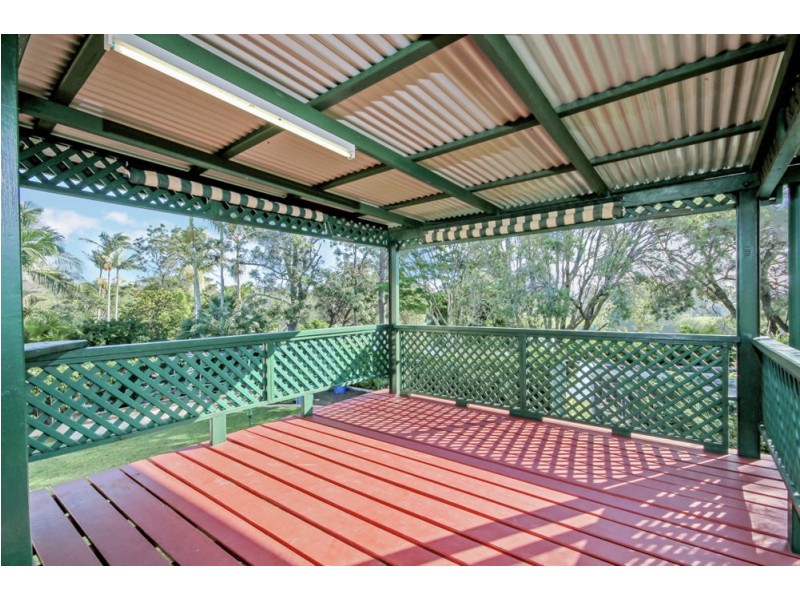 98 Biggs Avenue, Beachmere QLD 4510