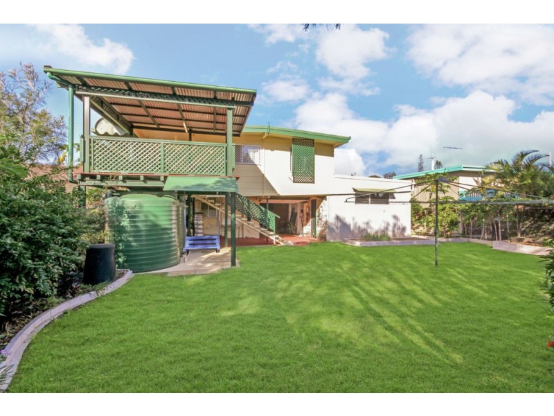 98 Biggs Avenue, Beachmere QLD 4510
