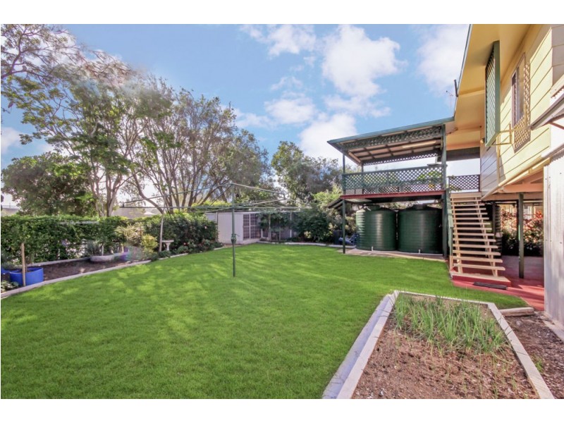 98 Biggs Avenue, Beachmere QLD 4510