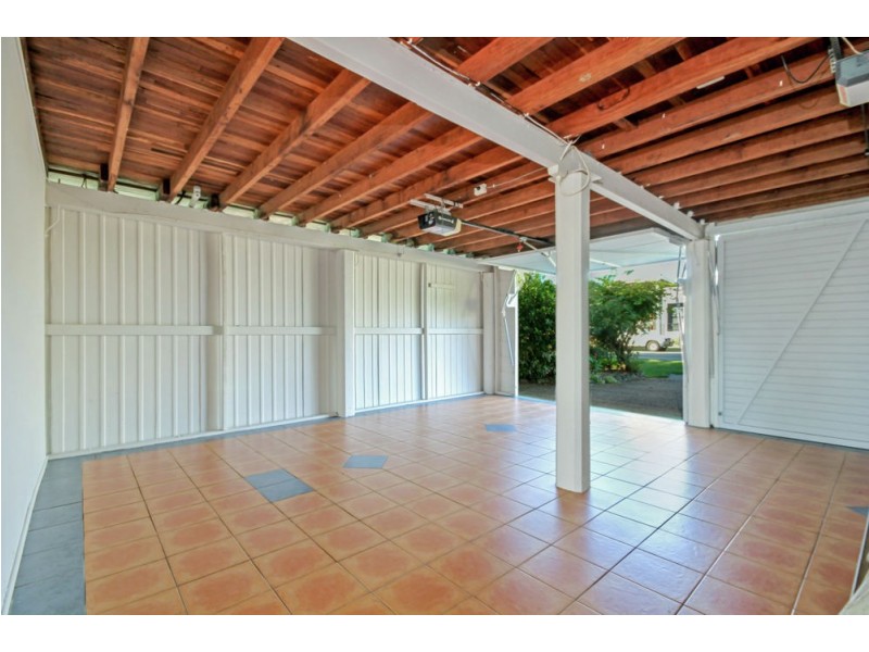 98 Biggs Avenue, Beachmere QLD 4510