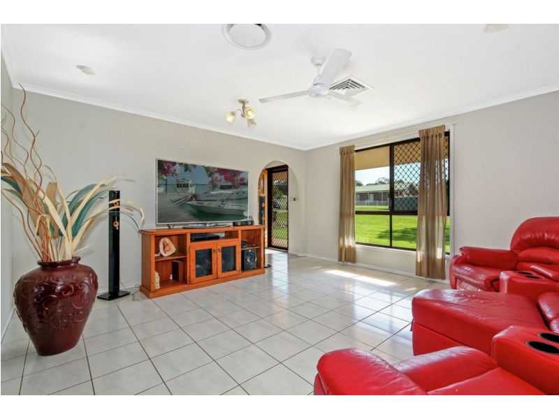 3 Bernborough Way, Ningi QLD 4511