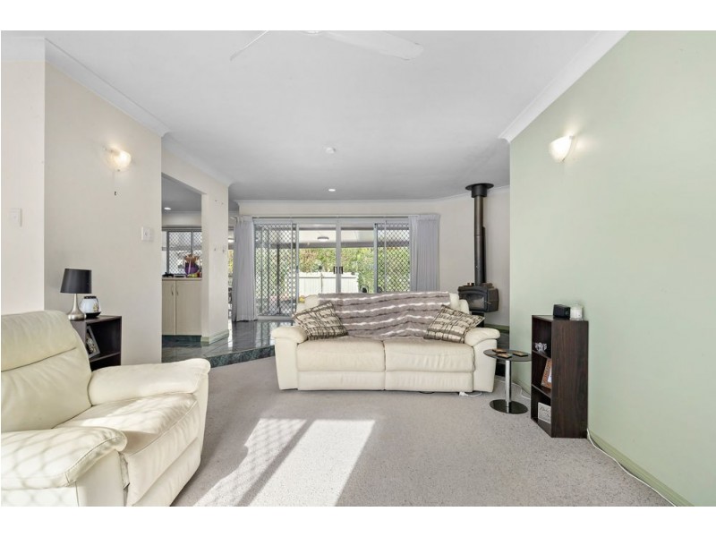 1 Bow Court, Banksia Beach QLD 4507