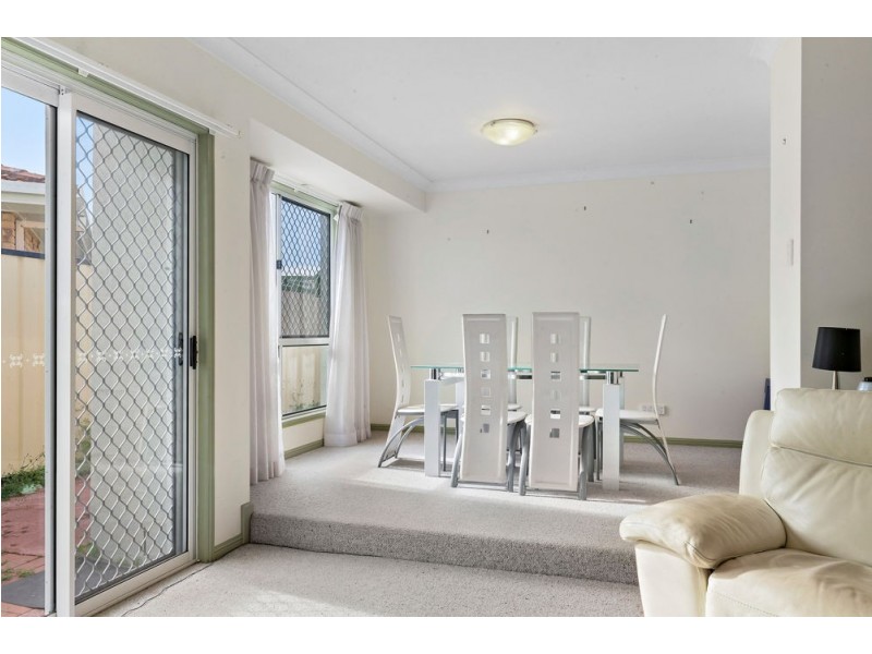 1 Bow Court, Banksia Beach QLD 4507