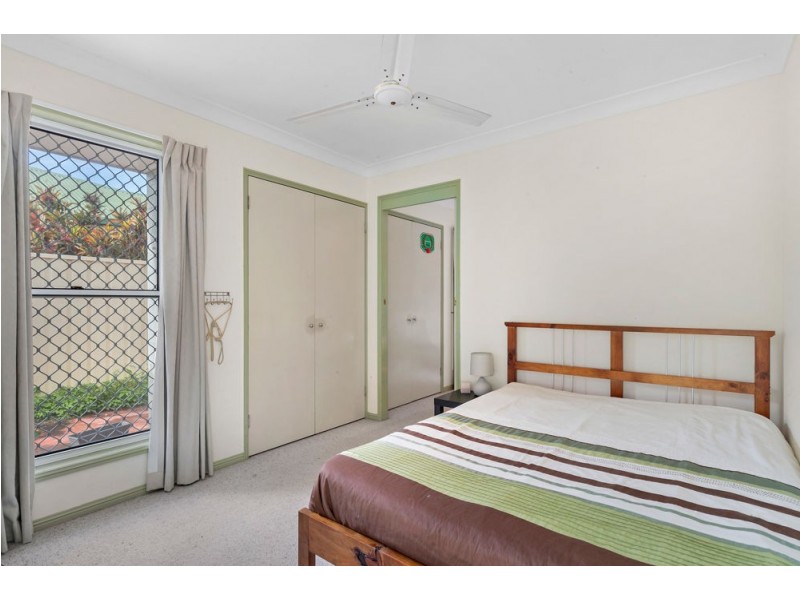 1 Bow Court, Banksia Beach QLD 4507