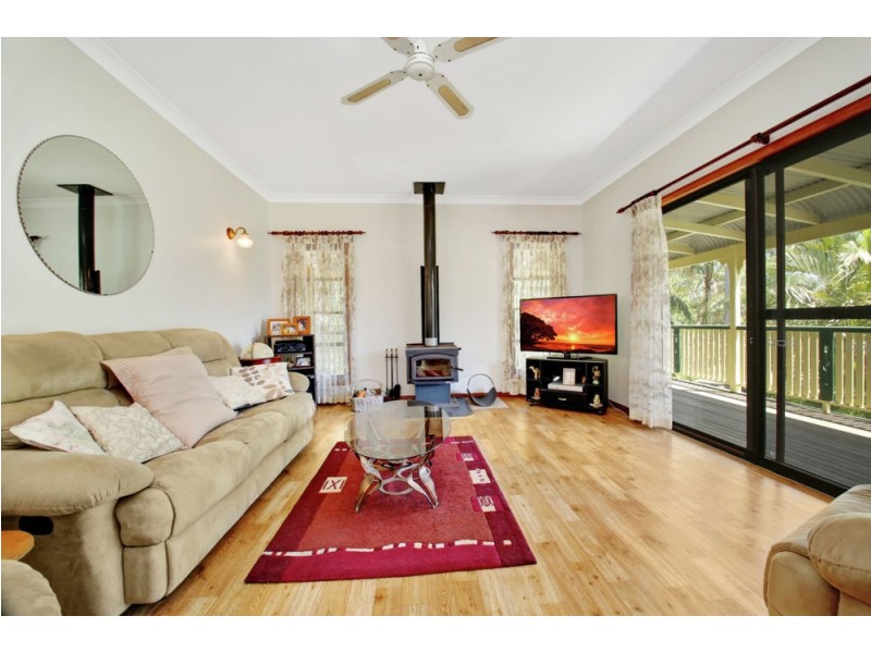 271 Beachmere Road, Beachmere QLD 4510