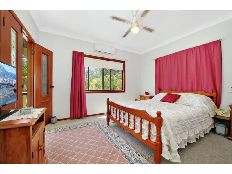 271 Beachmere Road, Beachmere QLD 4510