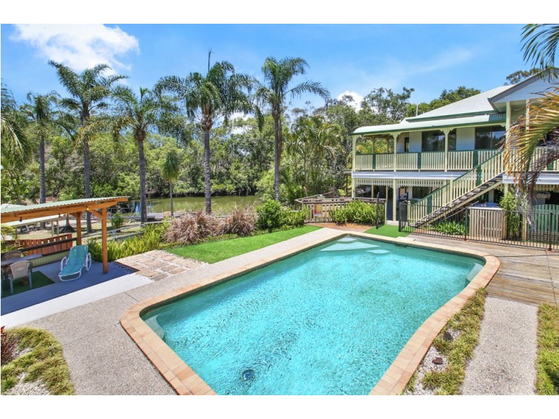 271 Beachmere Road, Beachmere QLD 4510