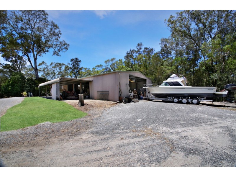 271 Beachmere Road, Beachmere QLD 4510