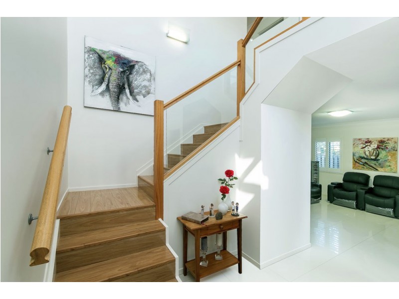 4 Hollow Crescent, Narangba QLD 4504