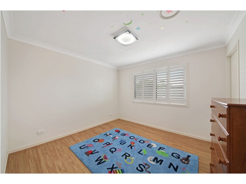 4 Hollow Crescent, Narangba QLD 4504