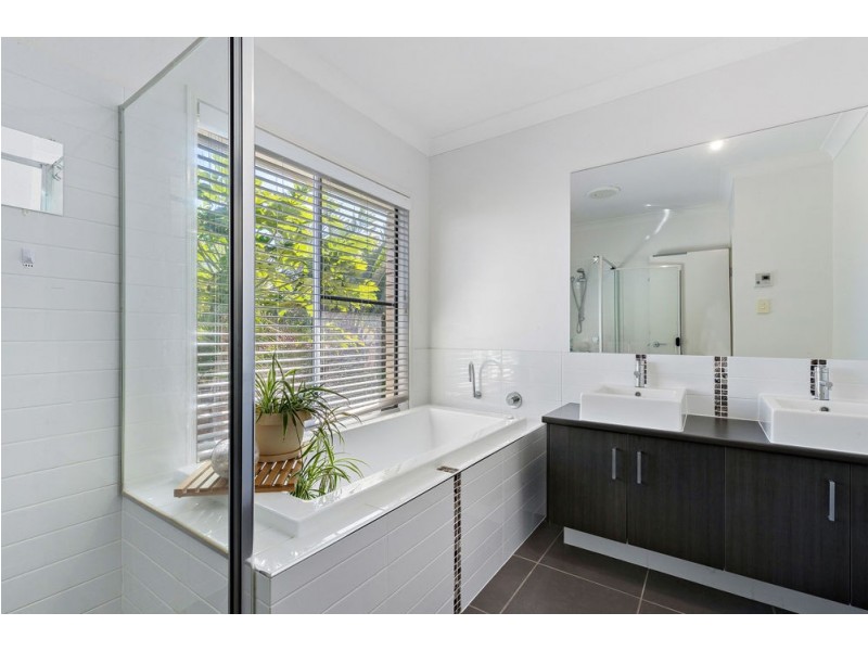 15 Geneva Crescent, Narangba QLD 4504