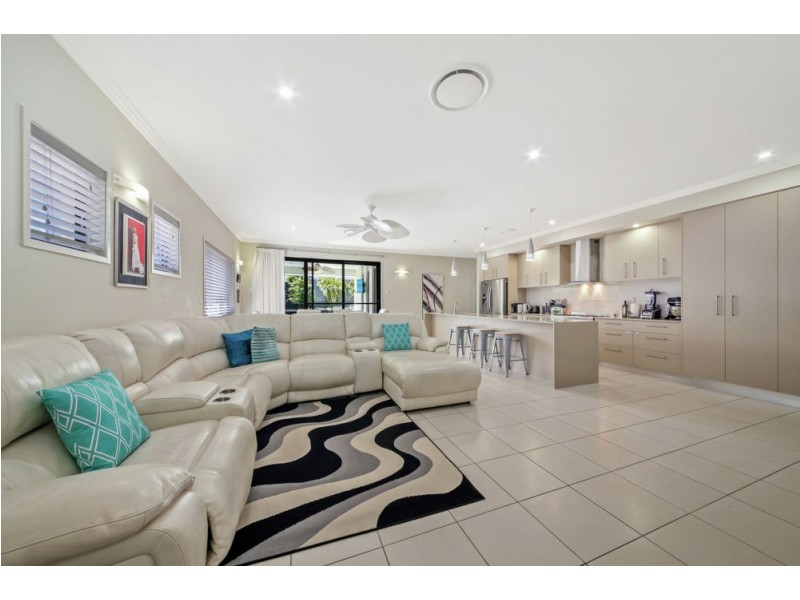 16 Sears Parade, North Lakes QLD 4509