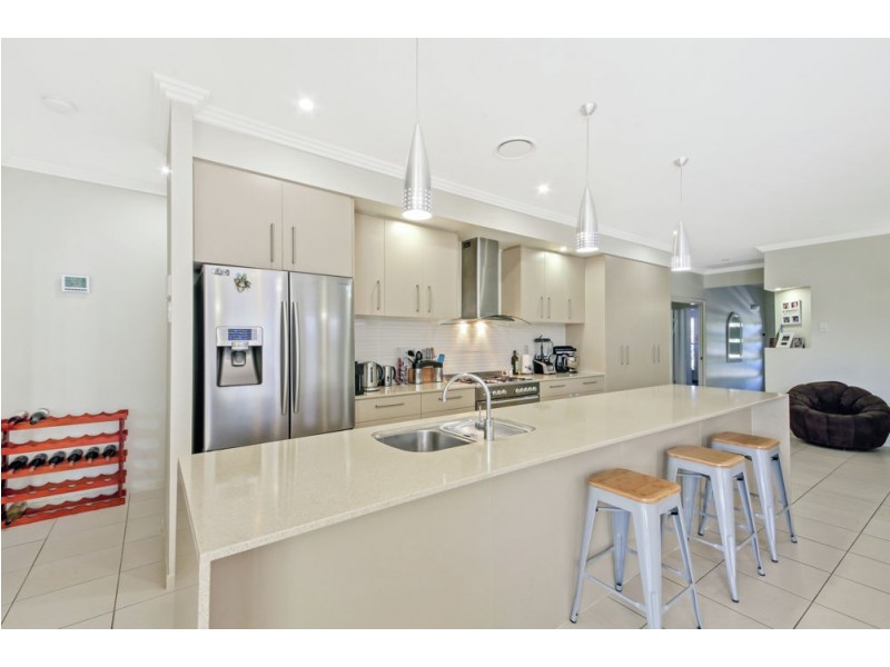 16 Sears Parade, North Lakes QLD 4509