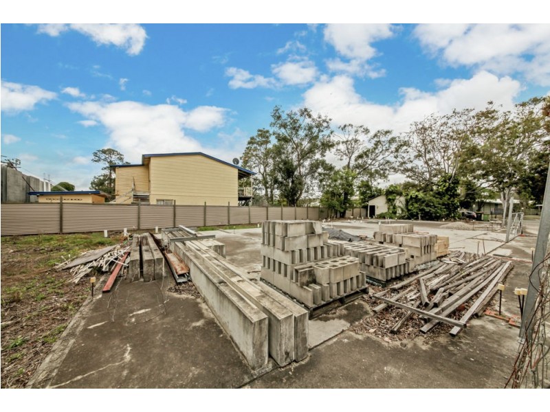 8 Railway Parade, Caboolture QLD 4510