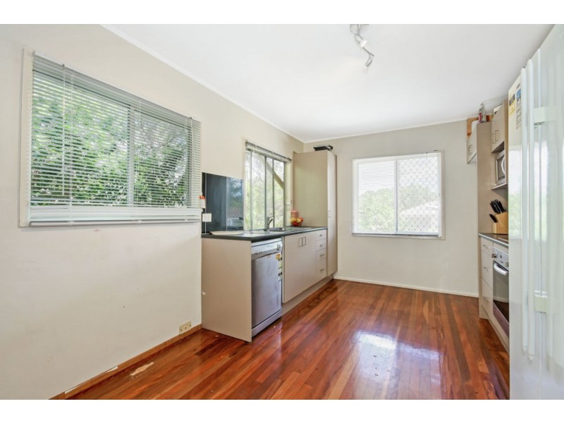 10 Bridge Street West, Kallangur QLD 4503