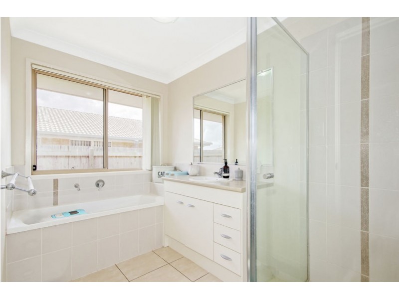 10 Feather Court, Morayfield QLD 4506