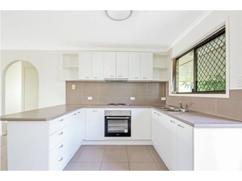 2/4 Sharon Court, Morayfield QLD 4506