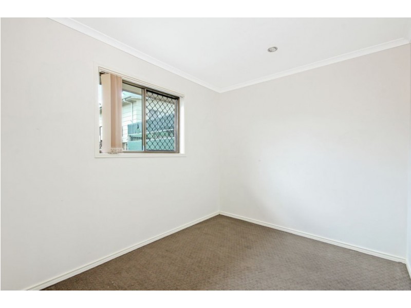 2/4 Sharon Court, Morayfield QLD 4506