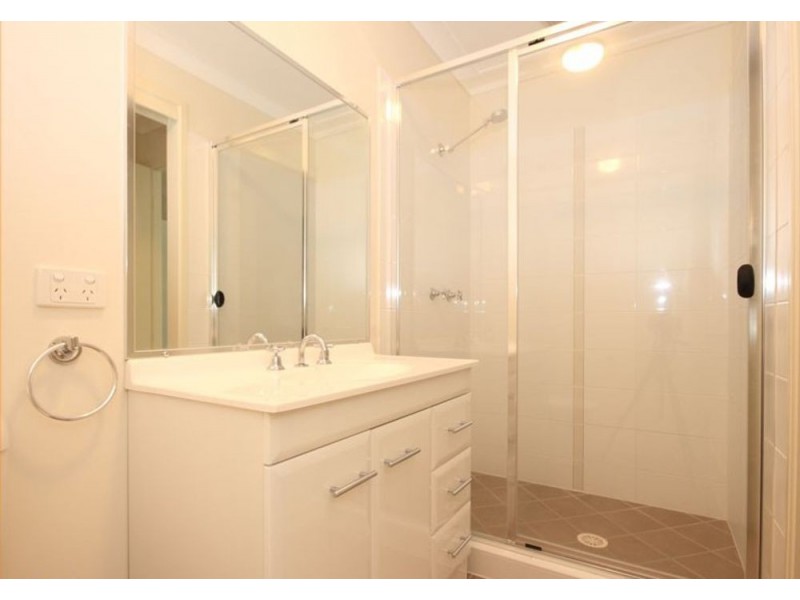 2/17 Atkins Court, Caboolture QLD 4510