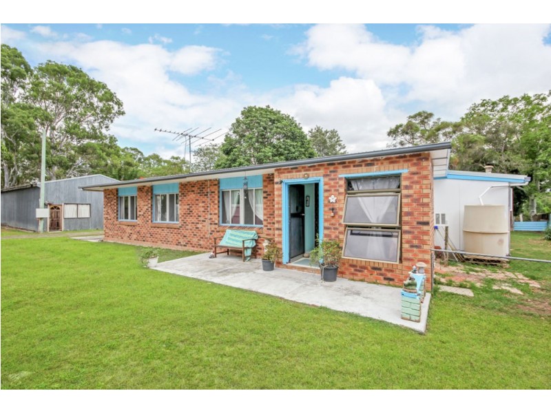 322-328 Bestmann Road, Godwin Beach QLD 4511