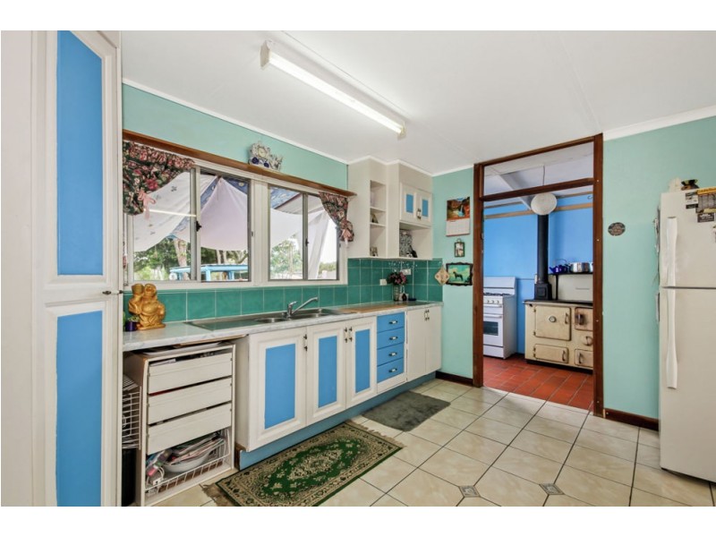 322-328 Bestmann Road, Godwin Beach QLD 4511