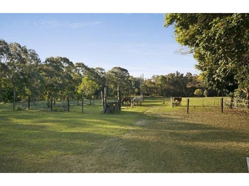 322-328 Bestmann Road, Godwin Beach QLD 4511