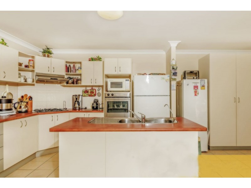 40 Gretel Drive, Beachmere QLD 4510
