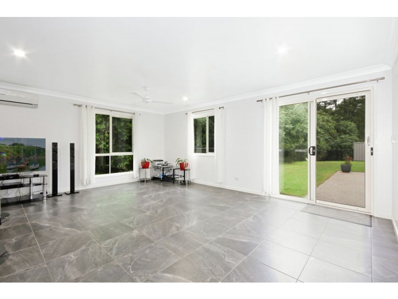 18 Michelle Street, Bellmere QLD 4510