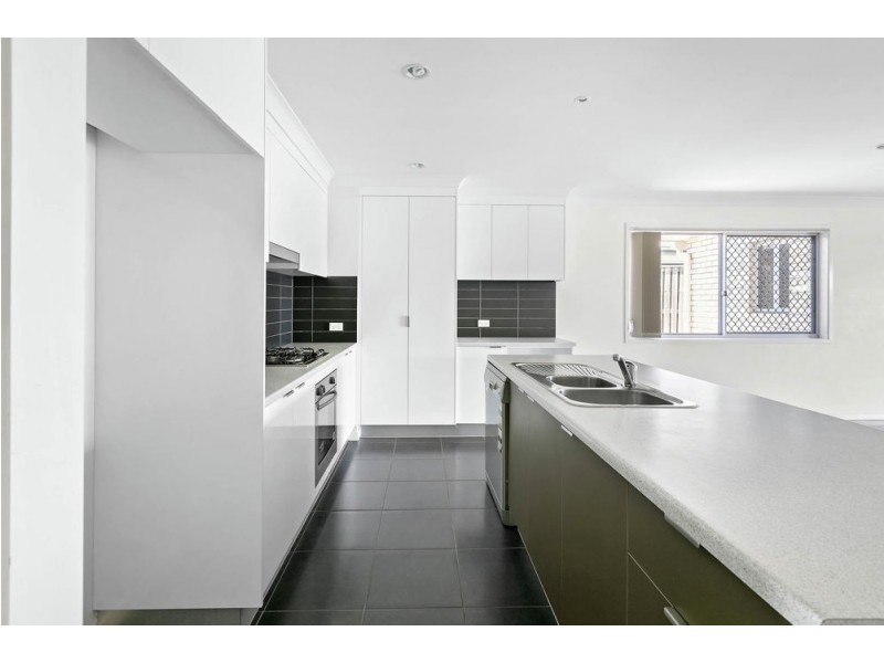 18 Central Green Drive, Narangba QLD 4504